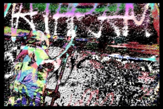 INVISIBLE After numerous conversations with street cleaners, I noticed the immense feeling of their invisibilities in the eyes of part of the population. This project tries to rescue the appreciation and dignity of these professionals still stigmatized by the general public and who daily perform functions so essential for social well-being. The graffiti art displayed on the city walls is mixed with the images of street cleaners, addressing, inequality and social exclusion from society. The photos are shot digitally and printed in B & W on cotton paper. Then, I start an interference process with dry pastel directly on the images. Then, I scan the images and superpose one image over the other in the computer. INVISÍVEIS Esta série se deu após longas conversas com garis e a estarrecedora constatação de suas visões de invisibilidade por parte da sociedade a que servem, misturadas que se encontram em meio ao lixo e às paredes grafitadas das ruas em que trabalham. Corpos negros, de mulheres “garis”, a transitarem, diariamente, pelo coalho do luxo, no limbo do lixo ...