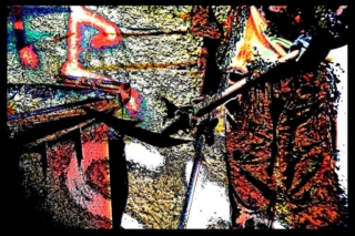 INVISIBLE After numerous conversations with street cleaners, I noticed the immense feeling of their invisibilities in the eyes of part of the population. This project tries to rescue the appreciation and dignity of these professionals still stigmatized by the general public and who daily perform functions so essential for social well-being. The graffiti art displayed on the city walls is mixed with the images of street cleaners, addressing, inequality and social exclusion from society. The photos are shot digitally and printed in B & W on cotton paper. Then, I start an interference process with dry pastel directly on the images. Then, I scan the images and superpose one image over the other in the computer. INVISÍVEIS Esta série se deu após longas conversas com garis e a estarrecedora constatação de suas visões de invisibilidade por parte da sociedade a que servem, misturadas que se encontram em meio ao lixo e às paredes grafitadas das ruas em que trabalham. Corpos negros, de mulheres “garis”, a transitarem, diariamente, pelo coalho do luxo, no limbo do lixo ...