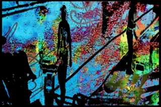 INVISIBLE After numerous conversations with street cleaners, I noticed the immense feeling of their invisibilities in the eyes of part of the population. This project tries to rescue the appreciation and dignity of these professionals still stigmatized by the general public and who daily perform functions so essential for social well-being. The graffiti art displayed on the city walls is mixed with the images of street cleaners, addressing, inequality and social exclusion from society. The photos are shot digitally and printed in B & W on cotton paper. Then, I start an interference process with dry pastel directly on the images. Then, I scan the images and superpose one image over the other in the computer. INVISÍVEIS Esta série se deu após longas conversas com garis e a estarrecedora constatação de suas visões de invisibilidade por parte da sociedade a que servem, misturadas que se encontram em meio ao lixo e às paredes grafitadas das ruas em que trabalham. Corpos negros, de mulheres “garis”, a transitarem, diariamente, pelo coalho do luxo, no limbo do lixo ...