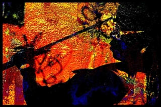 INVISIBLE After numerous conversations with street cleaners, I noticed the immense feeling of their invisibilities in the eyes of part of the population. This project tries to rescue the appreciation and dignity of these professionals still stigmatized by the general public and who daily perform functions so essential for social well-being. The graffiti art displayed on the city walls is mixed with the images of street cleaners, addressing, inequality and social exclusion from society. The photos are shot digitally and printed in B & W on cotton paper. Then, I start an interference process with dry pastel directly on the images. Then, I scan the images and superpose one image over the other in the computer. INVISÍVEIS Esta série se deu após longas conversas com garis e a estarrecedora constatação de suas visões de invisibilidade por parte da sociedade a que servem, misturadas que se encontram em meio ao lixo e às paredes grafitadas das ruas em que trabalham. Corpos negros, de mulheres “garis”, a transitarem, diariamente, pelo coalho do luxo, no limbo do lixo ...